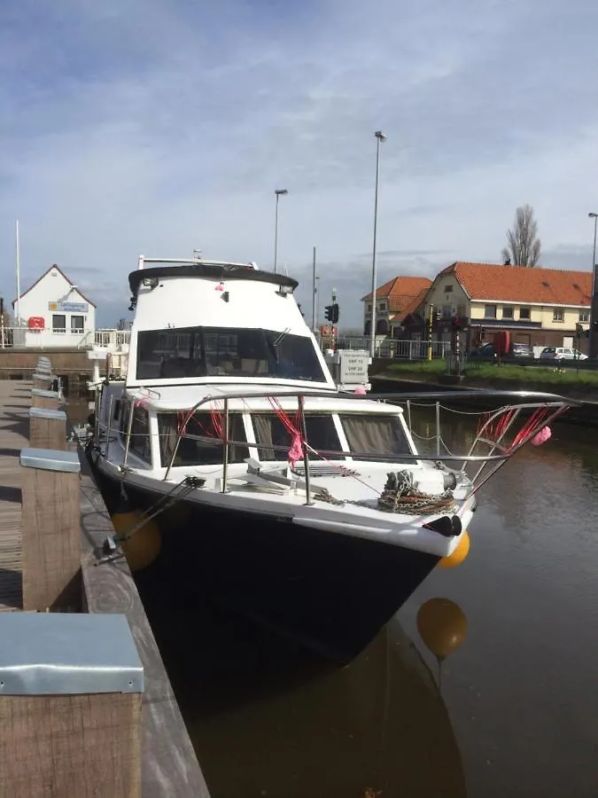 Le Petit Chateau Vaartdijk Leffinge 0*,  Bélgica